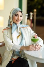 روسری رنگی طرح دار نخی کد 1885 - Image 2