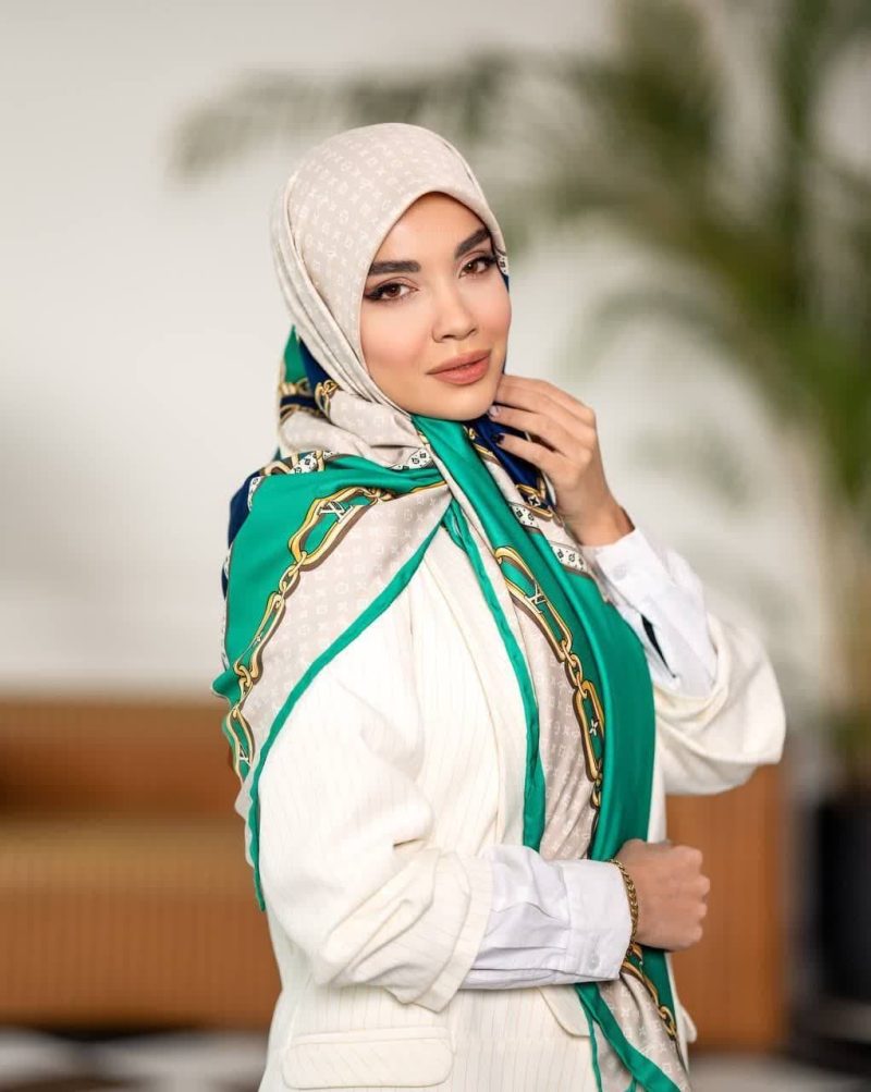 روسری رنگی طرح دار ابریشم تویل کد 2036 - Image 1