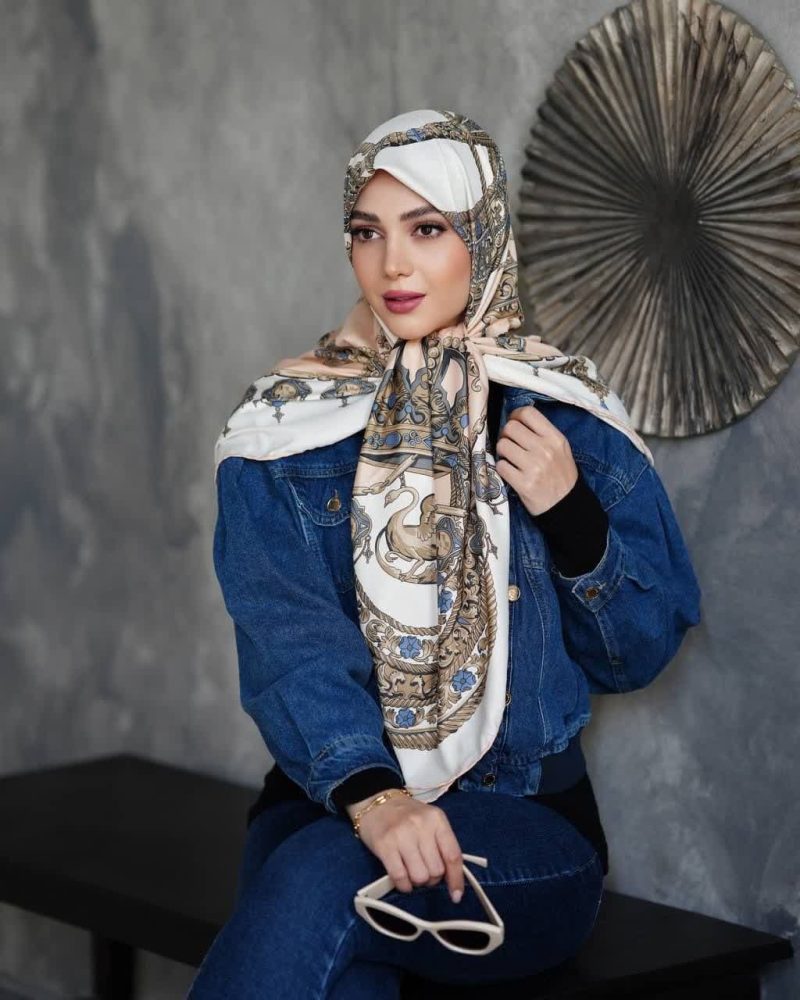 روسری رنگی طرح دار ابریشم تویل کد 2070 - Image 1