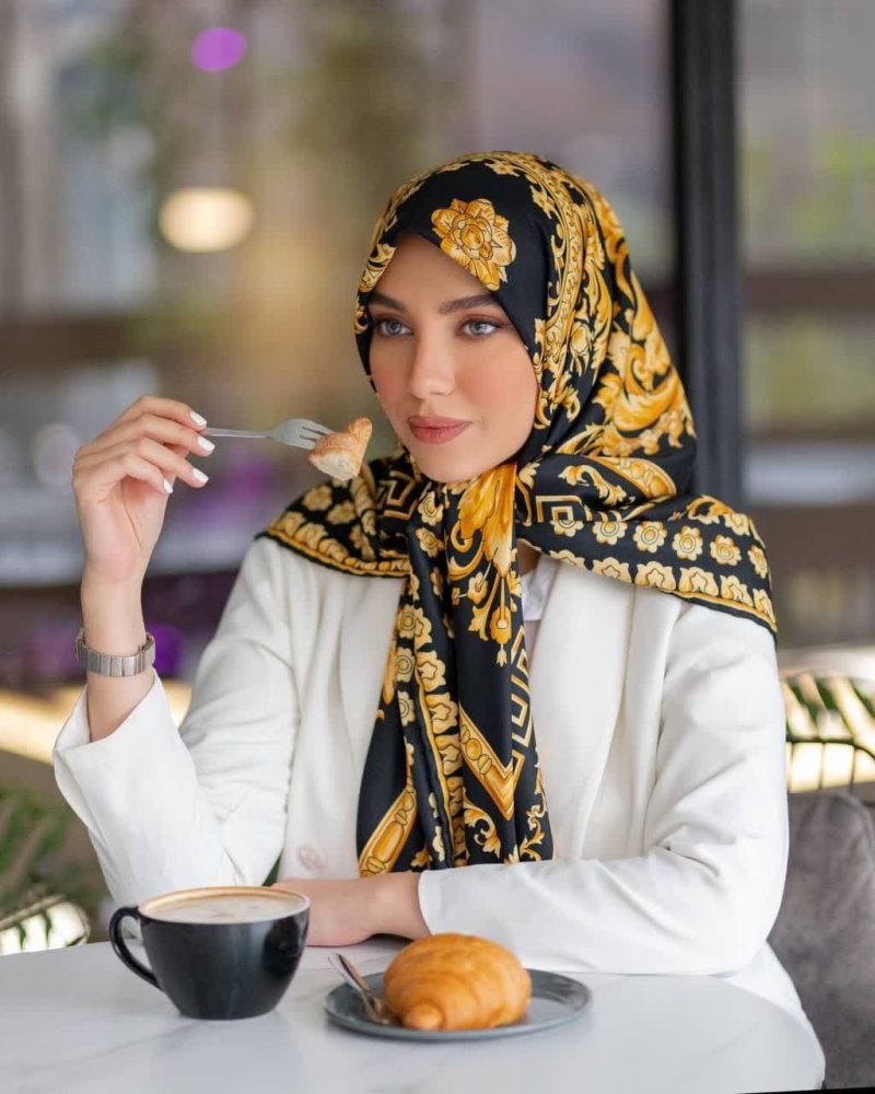 روسری رنگی طرح دار ابریشم تویل کد 2114 - Image 1