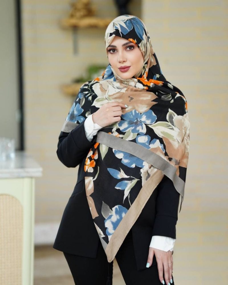 روسری نخی گُلدار کد 26152 - Image 1