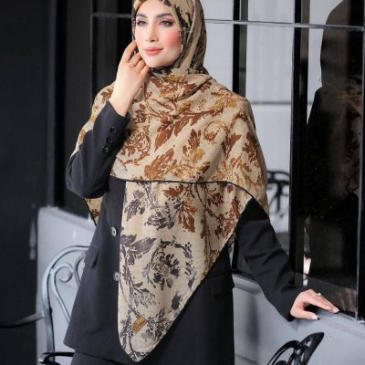 روسری نخی اسپان منگوله دار کد 26228