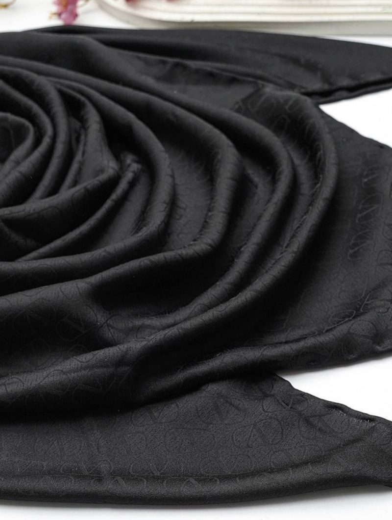 روسری مشکی طرح دار کد 2722 - Image 1