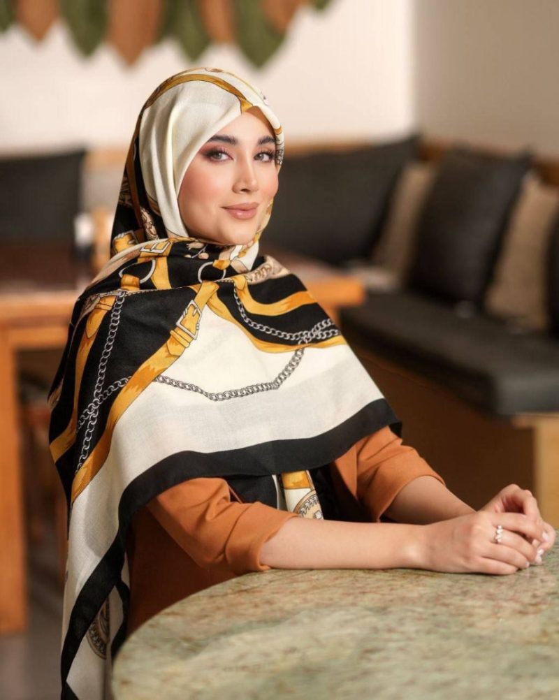 2846 روسری رنگی نخی طرح دار کد 2846 - Image 1