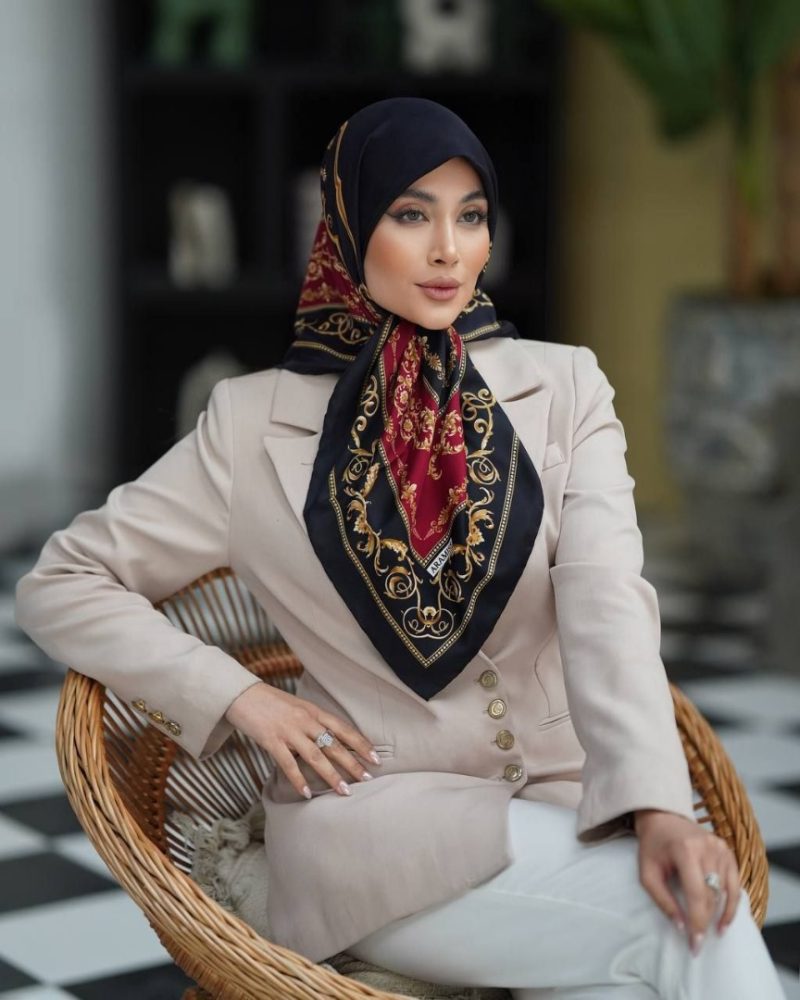 روسری رنگی طرح دار کد 6517 - Image 1