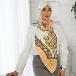روسری رنگی طرح دار کد 6590