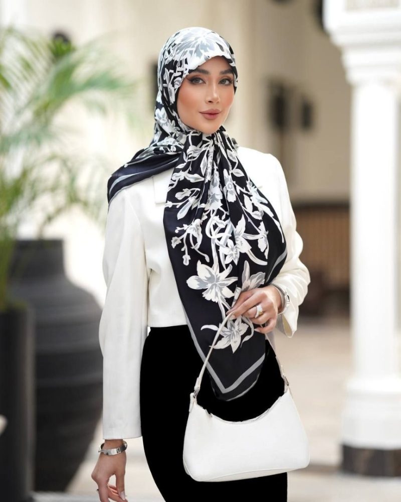 روسری رنگی طرح دار کد 6616 - Image 1