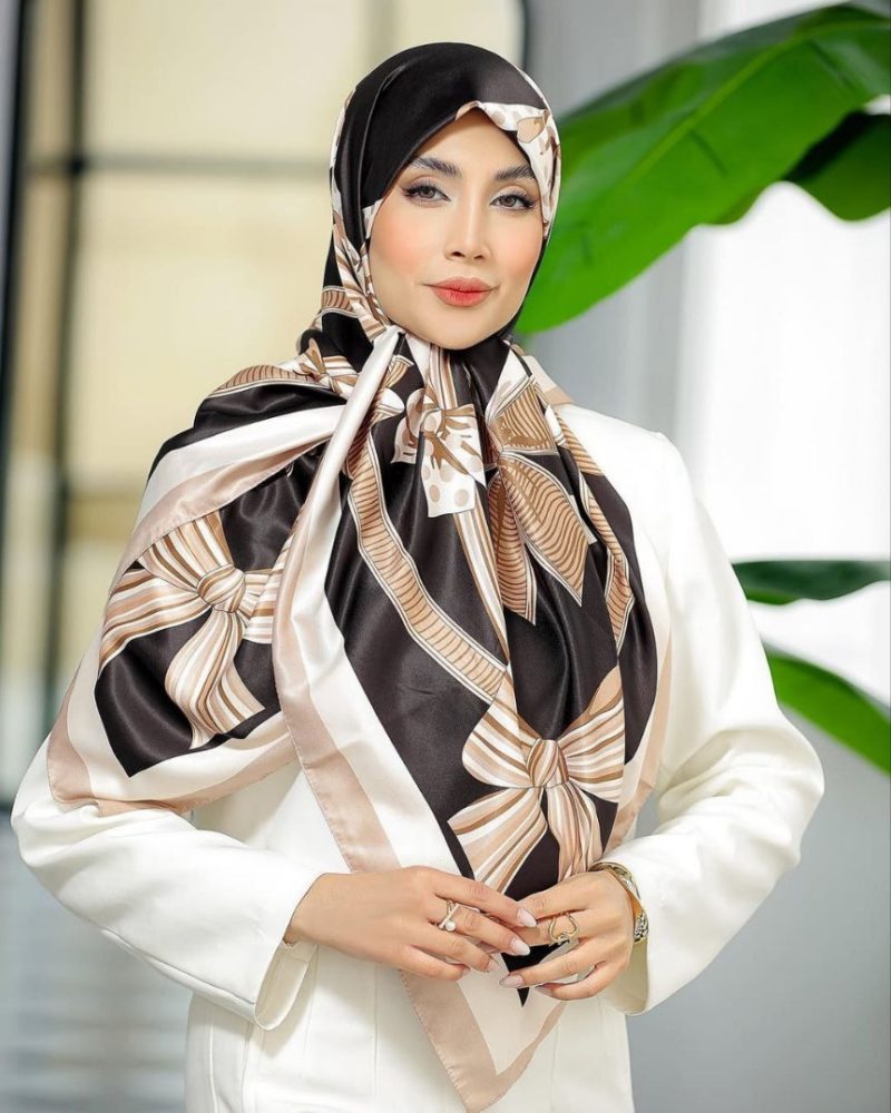 روسری رنگی طرح دار کد 6630 - Image 1