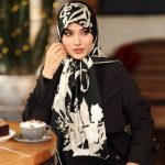 روسری رنگی طرح دار کد 6689