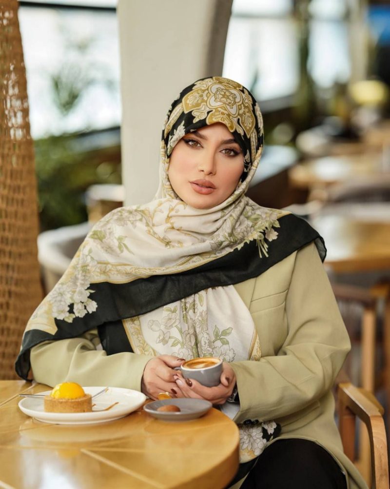 روسری رنگی طرح دار کد 6974 - Image 1