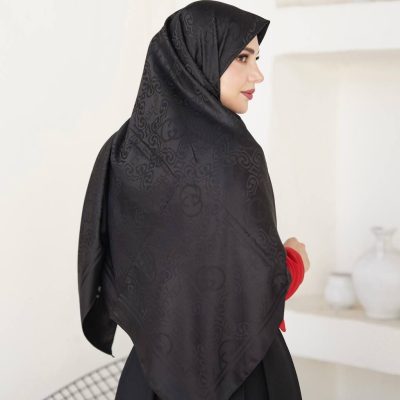 روسری مشکی طرح دار کد 9531