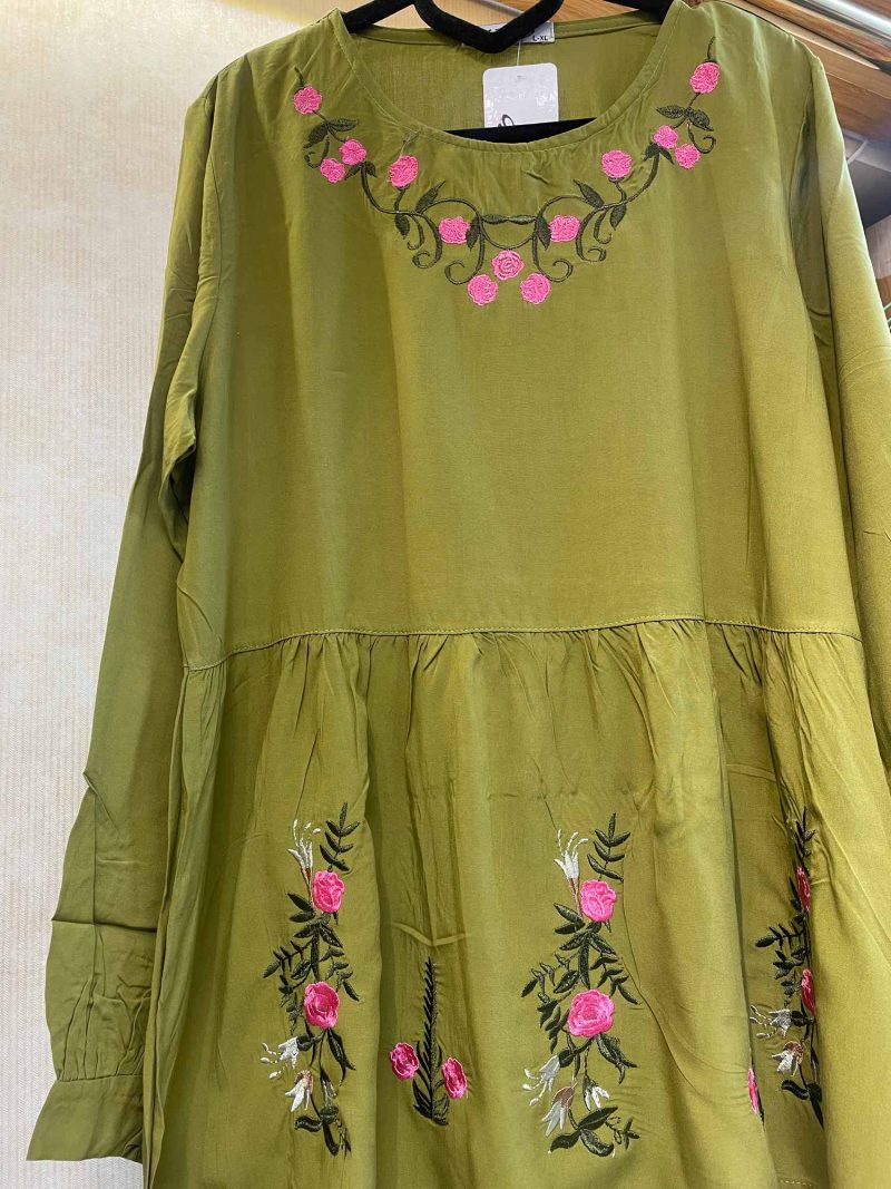 بلوز نخی چیندار آستین بلند کد 9582 - Image 1