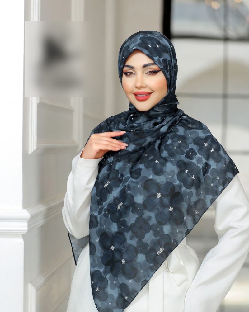 روسری نخی اسپان منگوله دار کد 9608 - Image 1