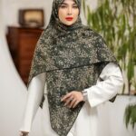 روسری رنگی نخی طرح دار کد 10345