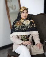 روسری رنگی طرح دار کد 10661
