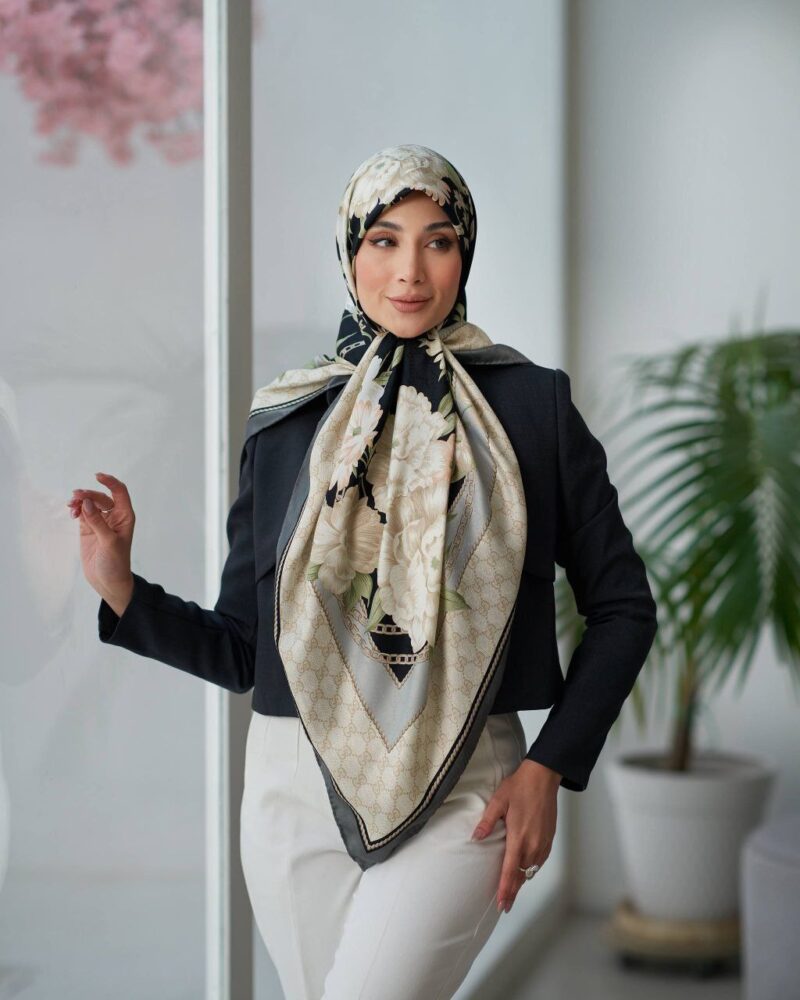 روسری رنگی طرح دار کد 16249 - Image 1
