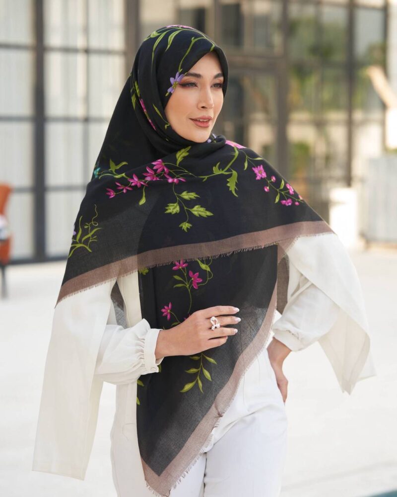 روسری رنگی طرح دار کد 16607 - Image 1
