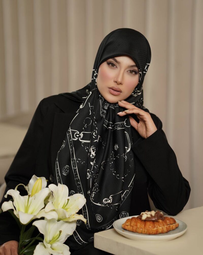 روسری رنگی طرح دار کد 17284 - Image 1