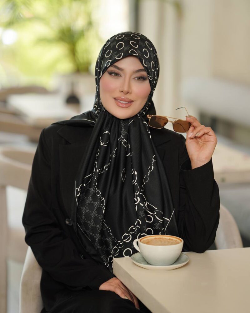 روسری رنگی طرح دار کد 17288 - Image 1
