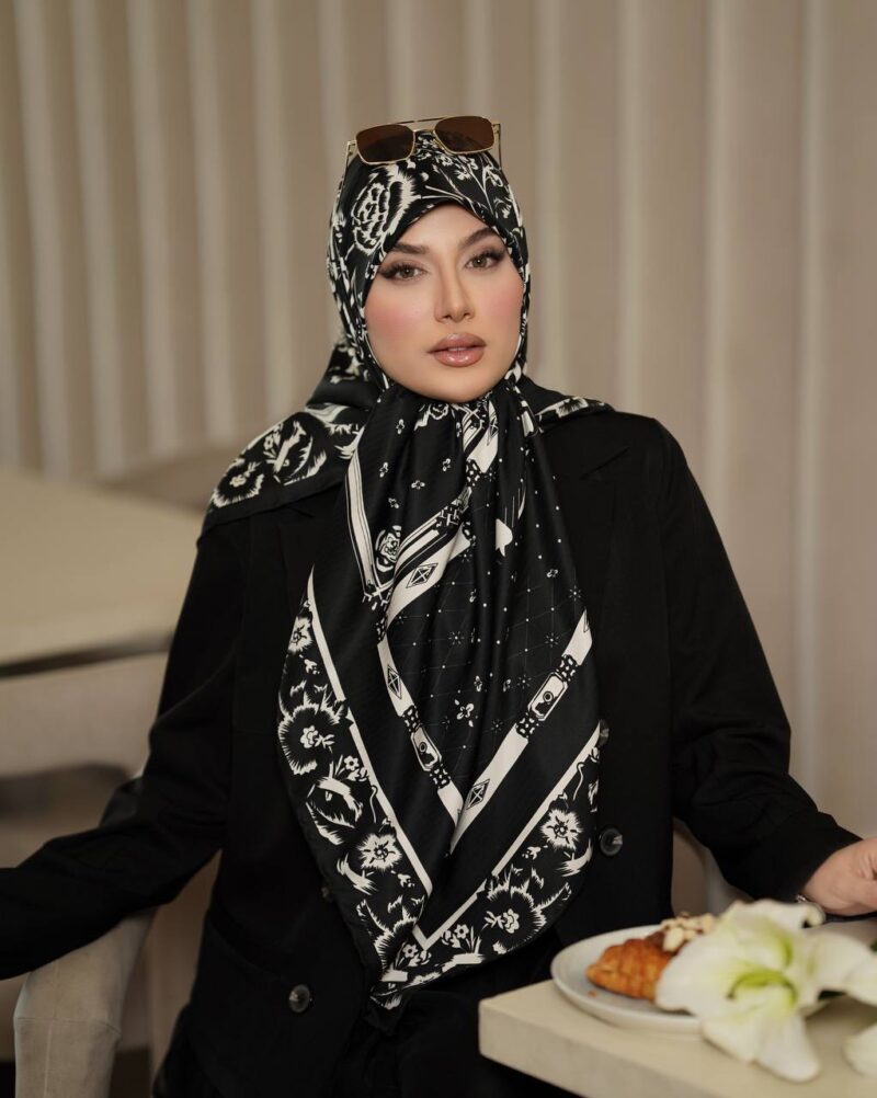 روسری رنگی طرح دار کد 17289 - Image 1