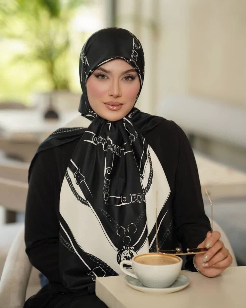 روسری رنگی طرح دار کد 17302 - Image 1