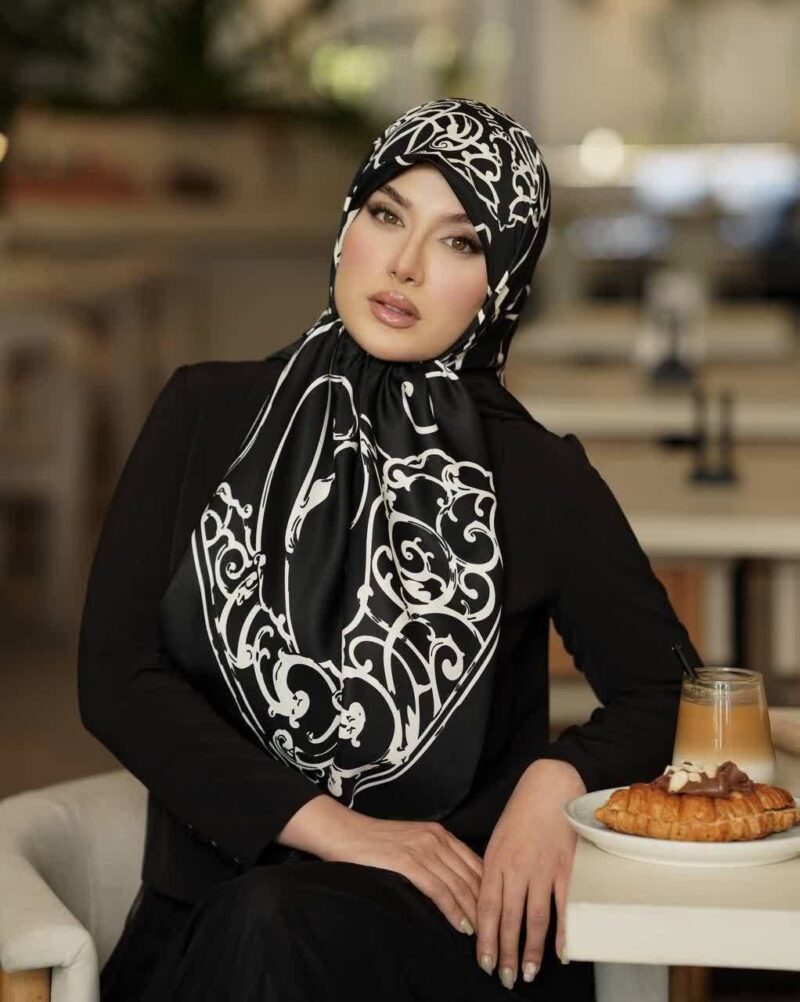 روسری رنگی طرح دار کد 17305 - Image 1